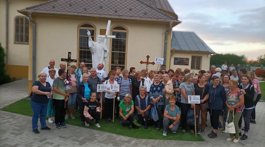 Az 1Úton résztvevőinek csoportja (Fotó: Patay Péter) Az 1Úton résztvevőinek csoportja (Fotó: Patay Péter)